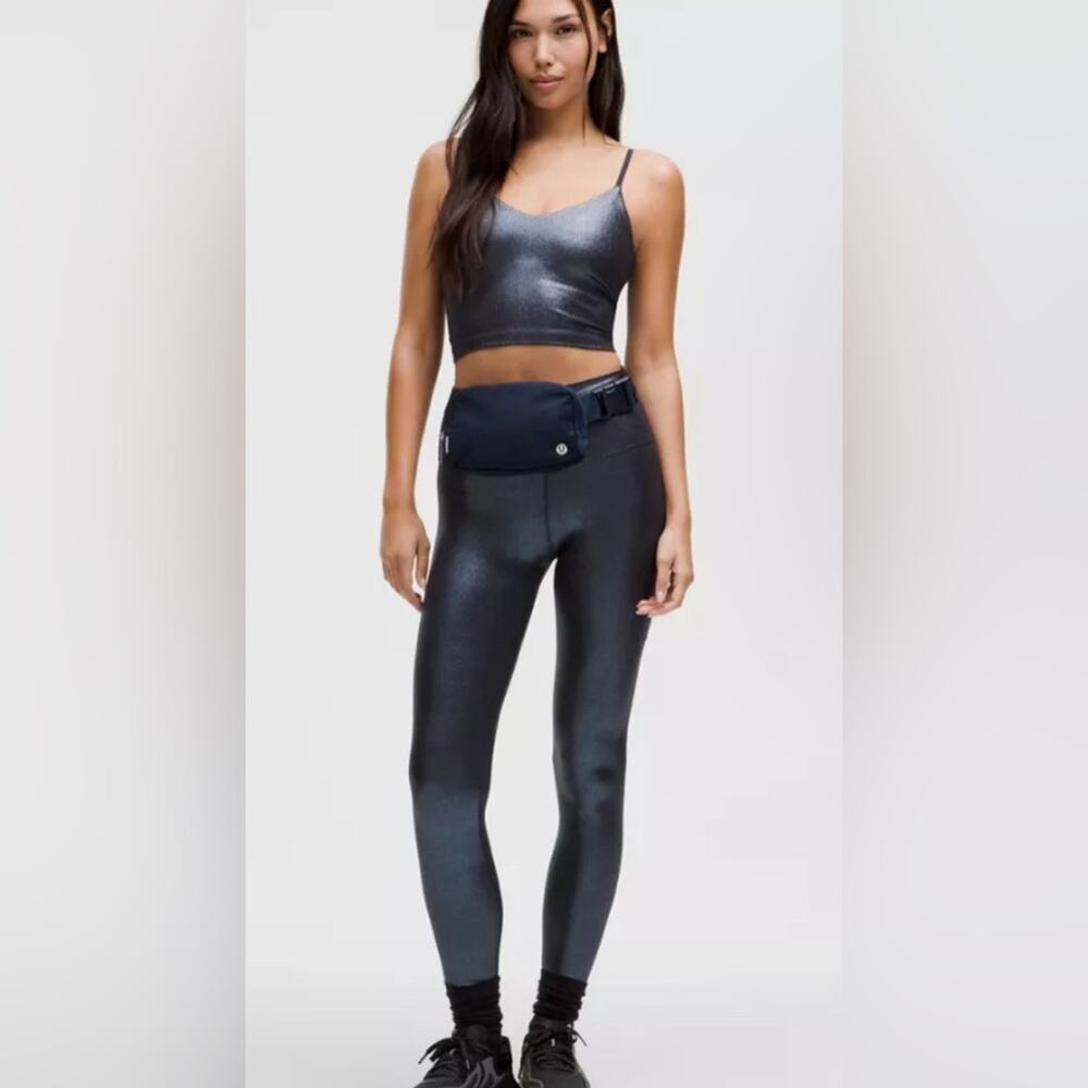lululemon NWT Align™ High-Rise Ribbed Pant 28"
Shine size 6